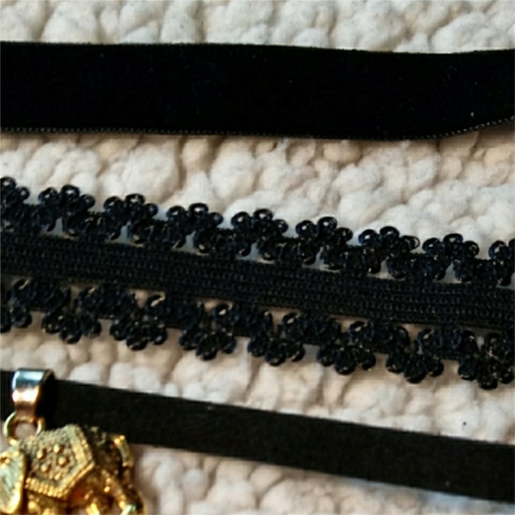 Elephant Pendent Layered Choker - Picture 3 of 6